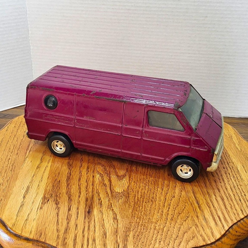 VTG Ertl 1970's Metal Bubble Window Conversion Van Toy Made in USA Purple